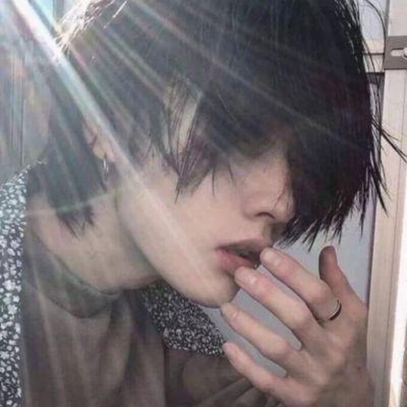 qq头像 男生 冷酷 伤感 霸气(魅力男头：阳光帅气，引人注目)-第1张图片-铖浩科技