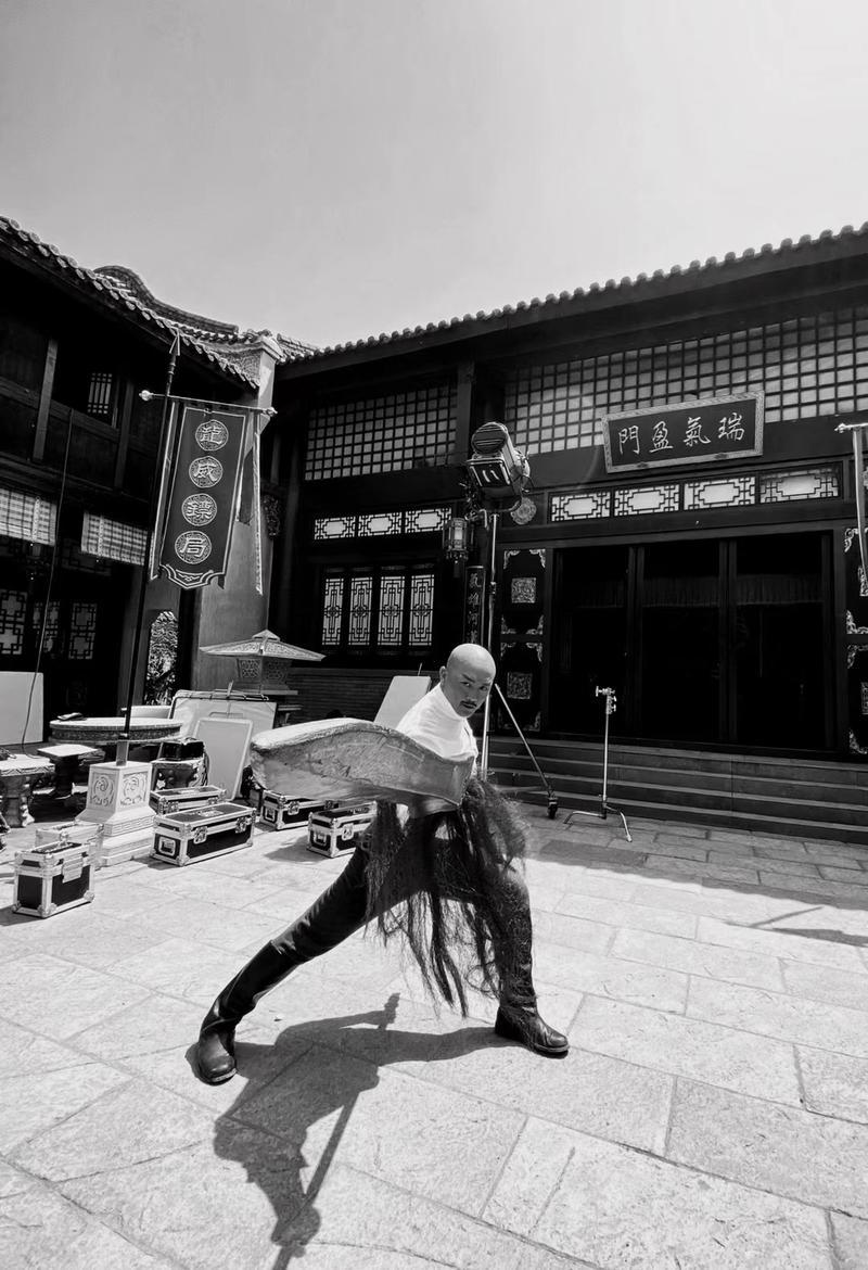 武僧兵器论：拳脚与利刃的抉择-第1张图片-铖浩科技