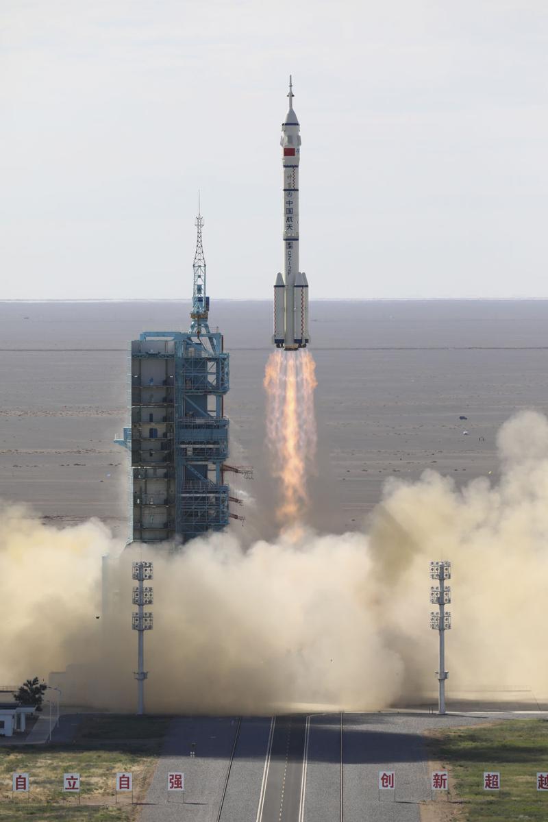 神舟超级本飞天系列_神舟飞天极速翱翔，超级本芯驰骋星海-第1张图片-铖浩科技