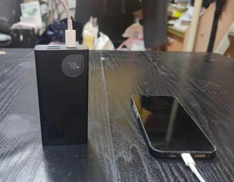移动电源怎么充电(移动电源精准充电指南：彻底掌握充电流程)-第1张图片-铖浩科技