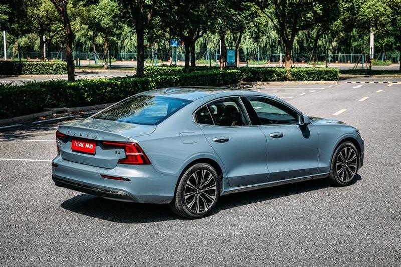 s60 v3固件下载(探索奢华新境界：沃尔沃 S60 V3)-第1张图片-铖浩科技