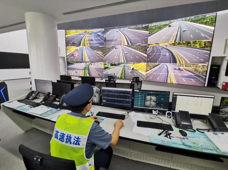 高速路况信息(高速路况实时掌控 一路畅行无忧)-第1张图片-铖浩科技