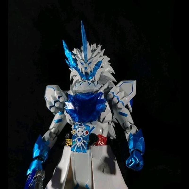 银角狰的鬃毛(银鬃魔裟，震慑九霄)-第1张图片-铖浩科技