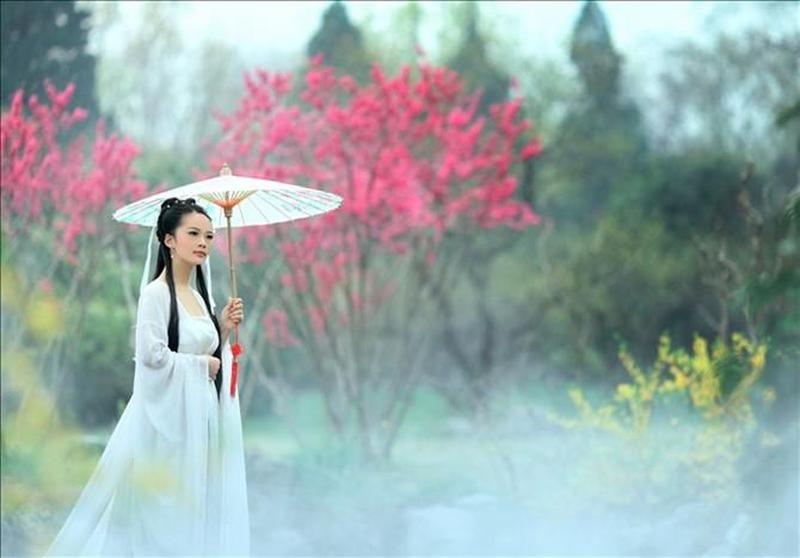 炫动指尖，舞动透明誓言：一叶轻舟的指尖之恋-第1张图片-铖浩科技