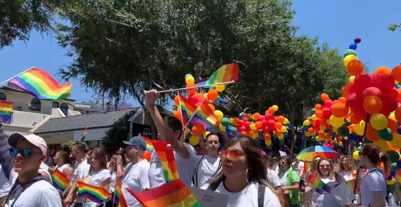 lgbt群体包括_LG *** 群体：丰富多彩下的平等声音-第1张图片-情感驿站