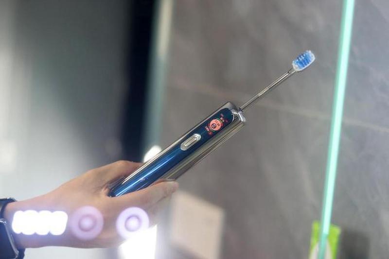 电动牙刷速度太快_电光火石疾 速洁齿 闪耀笑容-第1张图片-情感驿站