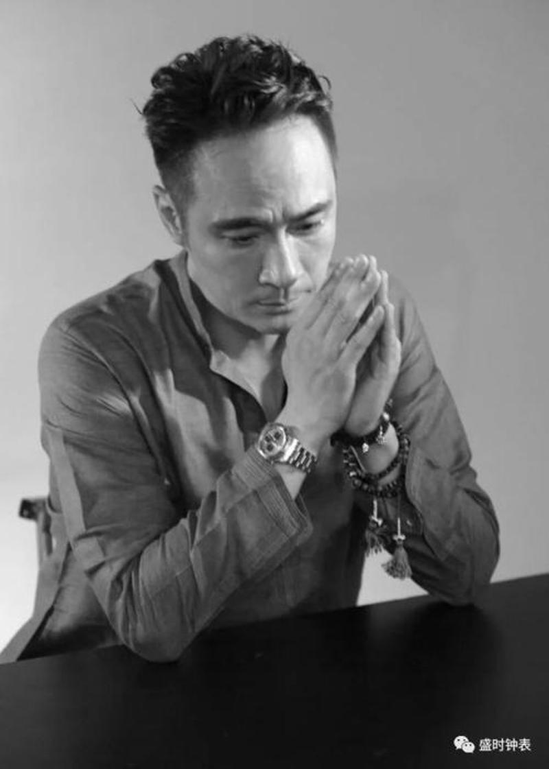 什么叫大叔控？(大叔控：迷恋年长成熟男性女性的心理现象)-第1张图片-情感驿站