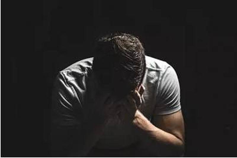 为什么男生半夜都会要你(半夜为何男生都想成为你的世界焦点)-第1张图片-情感驿站