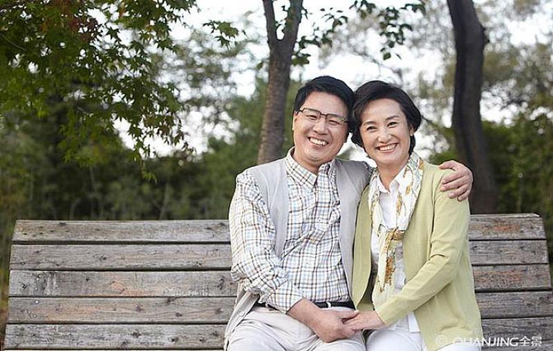 男生多久才算是正常—中年夫妇亲密频率探讨-第1张图片-情感驿站 男生多久才算是正常—中年夫妇亲密频率探讨-第1张图片-情感驿站