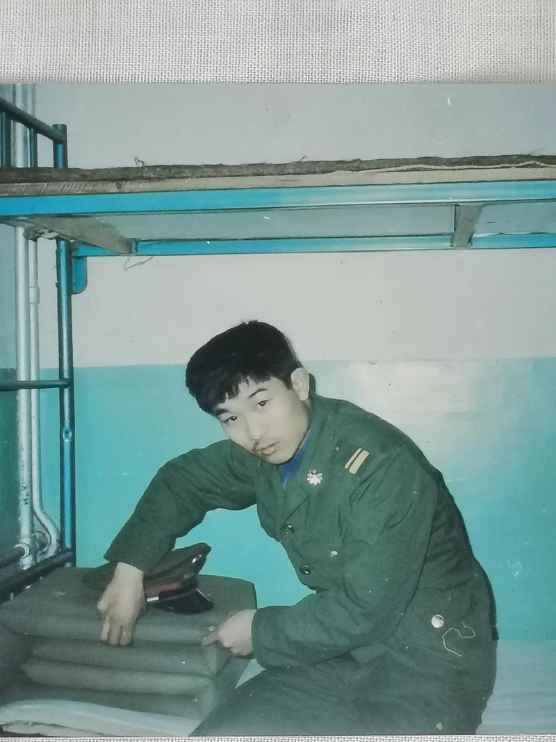 当兵的老公回来不停的索要钱—凯旋归来老公索求无度-第1张图片-情感驿站