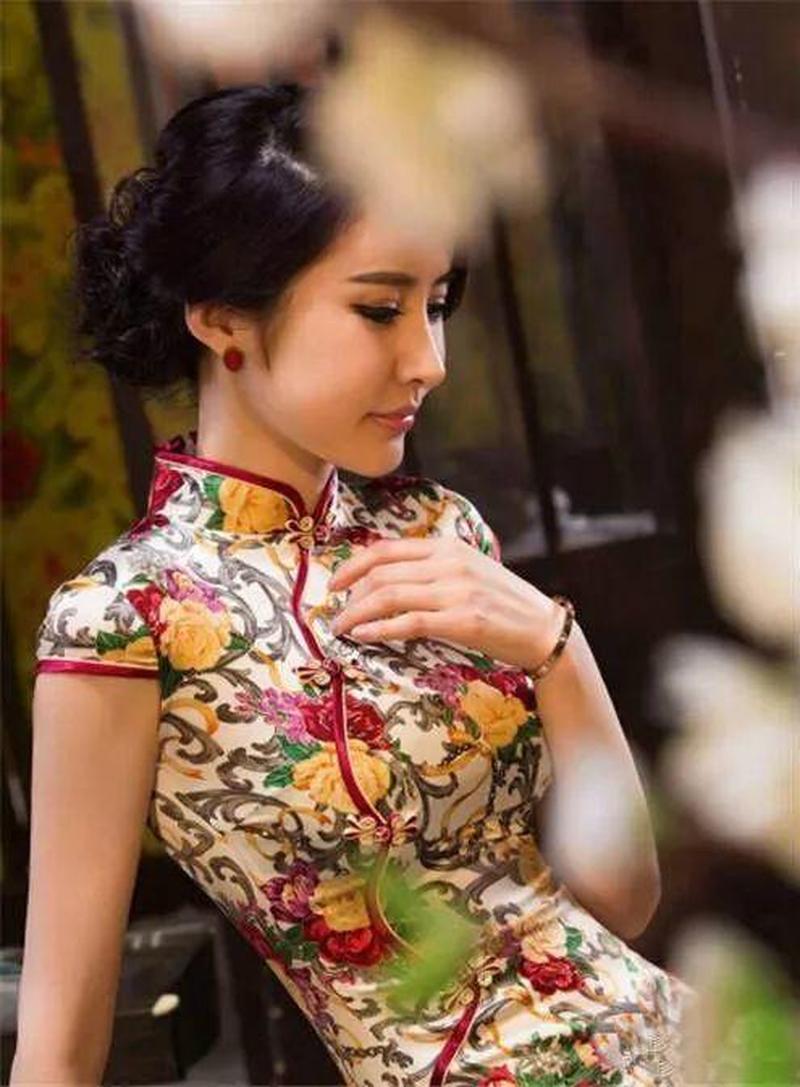 女人味是指老了吗—霜华虽染,女人味仍存-第1张图片-情感驿站 女人味是指老了吗—霜华虽染,女人味仍存-第1张图片-情感驿站