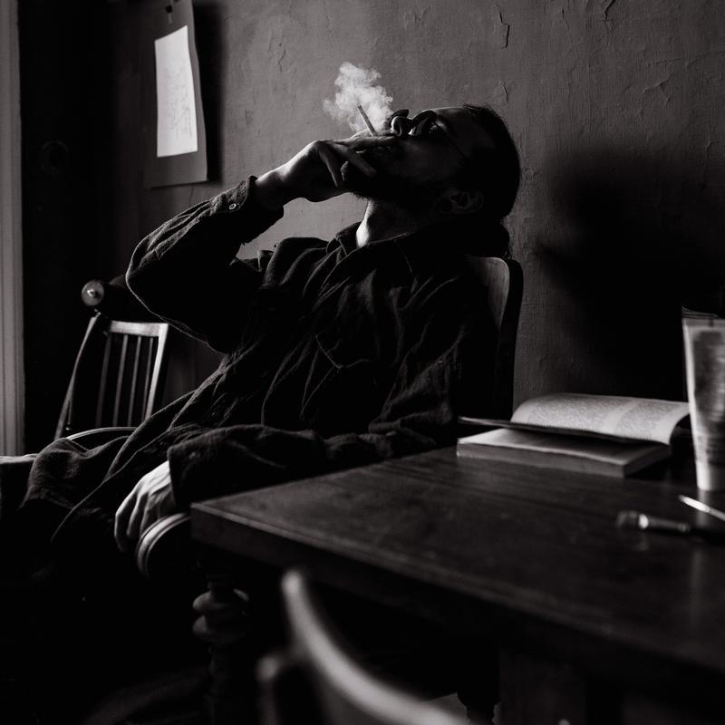 男人长期没有夫妻生活—无声的荒原：男主长期禁欲生活的心路历程-第1张图片-情感驿站