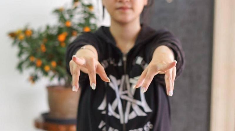 没做过的能放进几个手指头(指尖探虚无，几何容指宽)-第1张图片-情感驿站