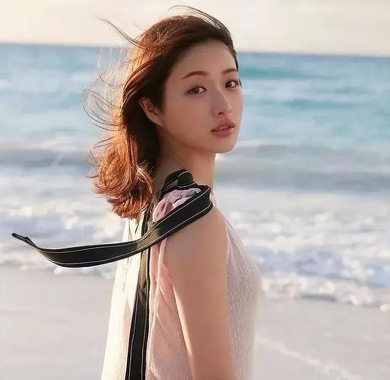 女人的比和毛—女性比例与柔顺秀发:凸显女性魅力的双重之美-第1张图片-情感驿站 女人的比和毛—女性比例与柔顺秀发:凸显女性魅力的双重之美-第1张图片-情感驿站