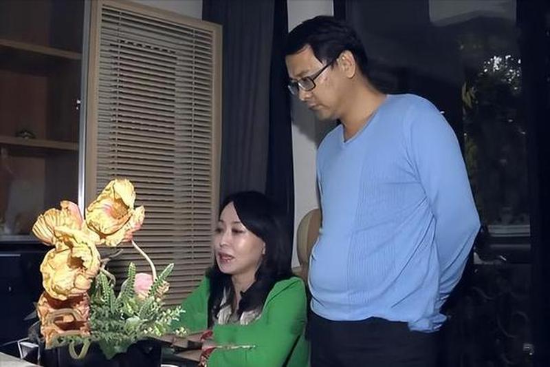 男人的苦恼：婚姻与事业的双重绞索-第1张图片-情感驿站