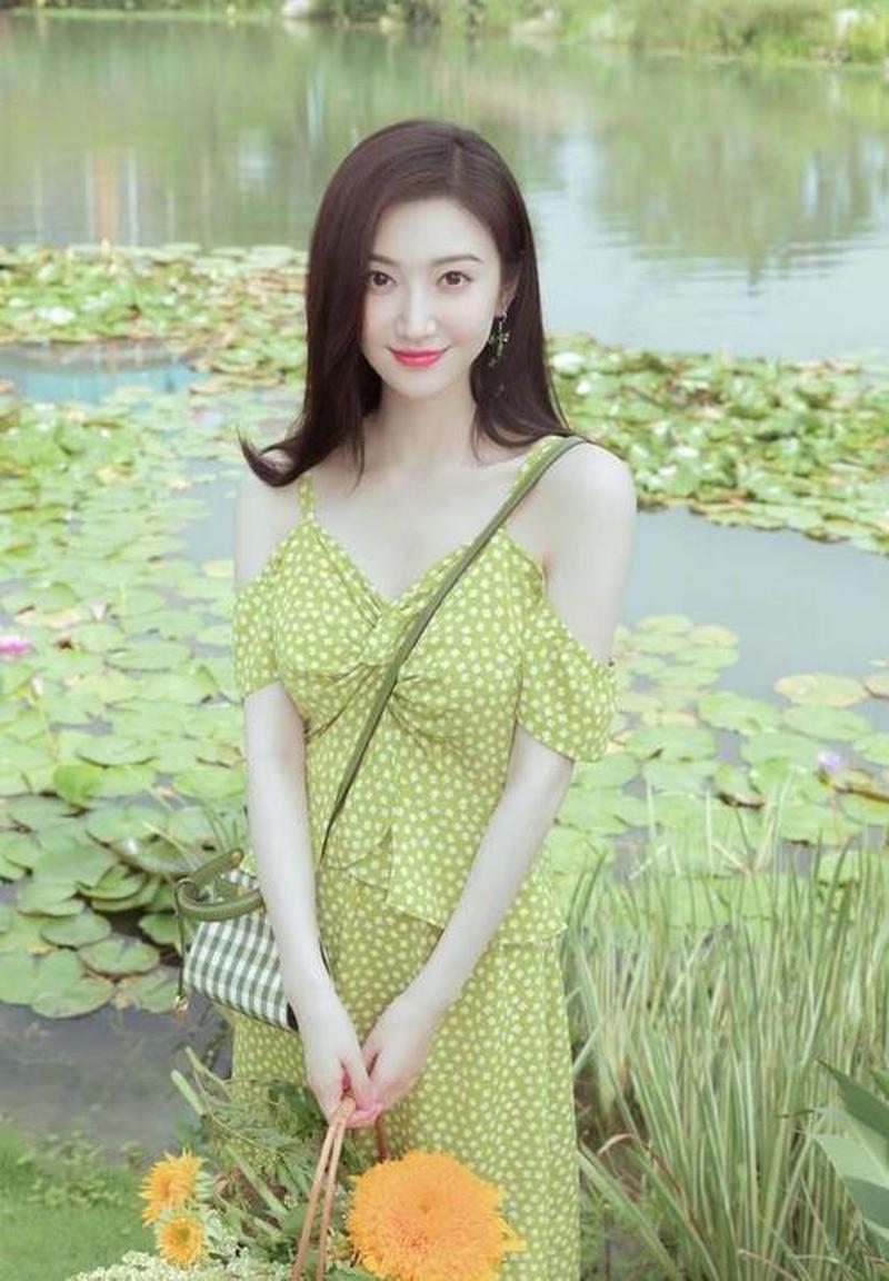 女生哪个地方最吸引男生喜欢—妙笔点缀，勾勒少女眉梢情韵-第1张图片-情感驿站