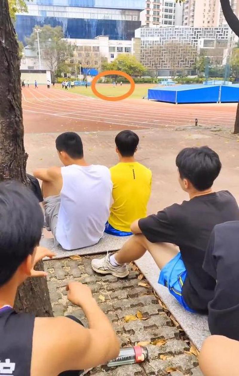为啥男生最后一下要往前冲_为何男儿最后关头奋力一跃-第1张图片-情感驿站