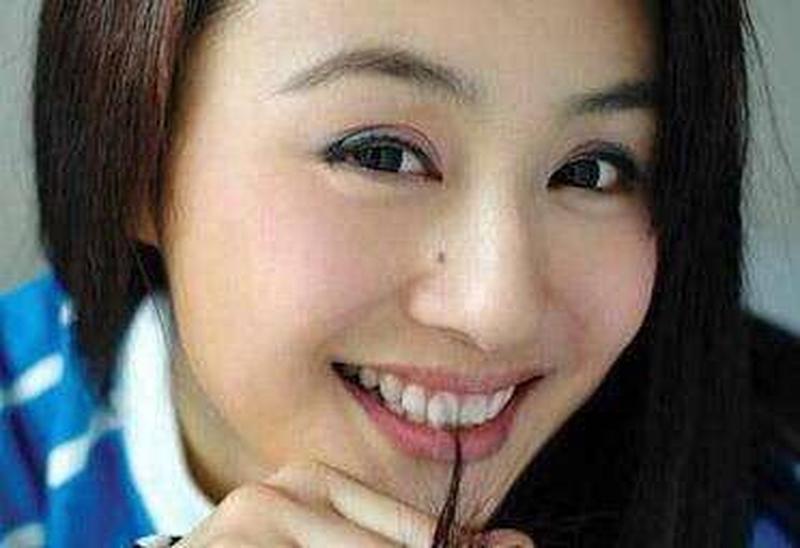 女人有富贵命什么意思—揭秘女生富贵命征兆：天生旺相，福禄双全-第1张图片-情感驿站