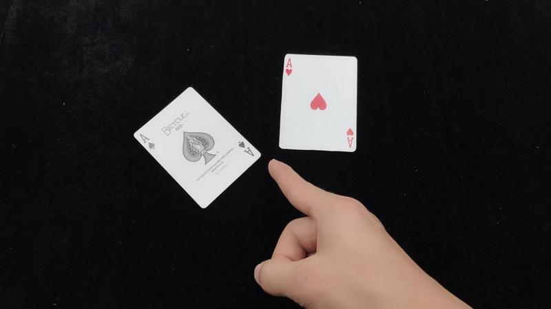 打扑克时流出来的白色液体是什么？_扑克牌中流出的神秘白液揭秘-第1张图片-情感驿站