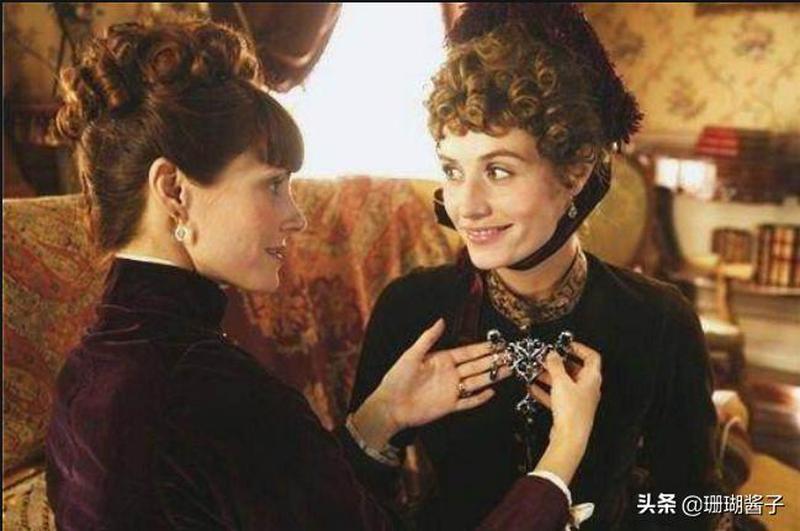 女人的虚荣心(虚荣之镜中的幻影追逐)-第1张图片-情感驿站 女人的虚荣心(虚荣之镜中的幻影追逐)-第1张图片-情感驿站