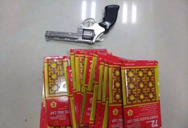 下面放玩具_边塞玩具安检难题：允许携带吗？-第1张图片-情感驿站