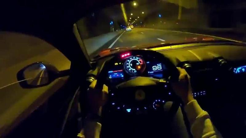 男朋友进入的那一刻你的感受知(当他推门而入，时光凝滞的瞬间)-第1张图片-情感驿站