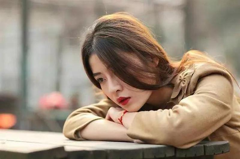 女人越冷淡越是深爱：揭秘背后的心理博弈-第1张图片-情感驿站