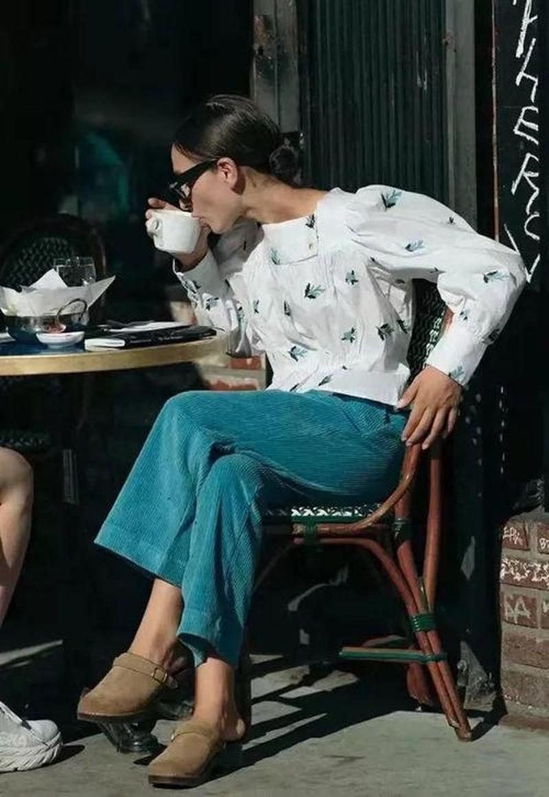 劈腿的本质:背叛还是选择-第1张图片-情感驿站 劈腿的本质:背叛还是选择-第1张图片-情感驿站