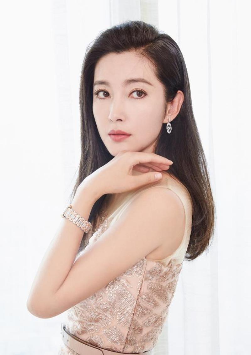 女生家庭聚餐被小朋友催婚(家庭聚餐催婚记：小外甥的终极逼婚战)-第1张图片-情感驿站