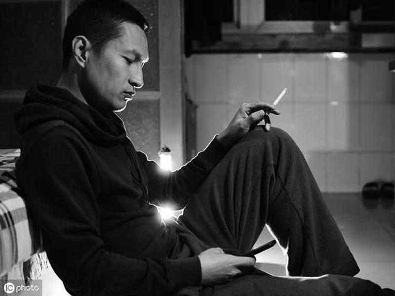 出轨男人的心理(出轨男人的内心世界：背叛与煎熬的纠缠)-第1张图片-情感驿站