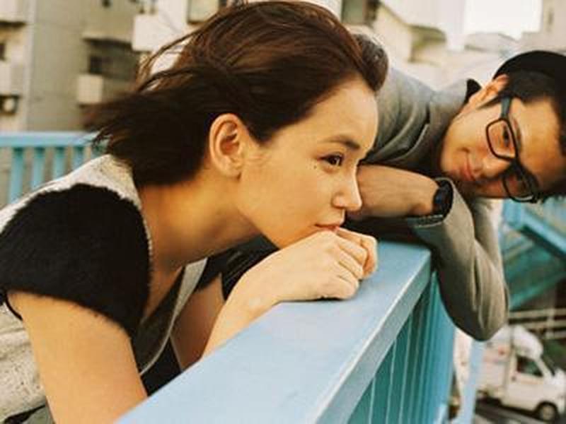 男生暗恋你的20个微妙举动-第1张图片-情感驿站