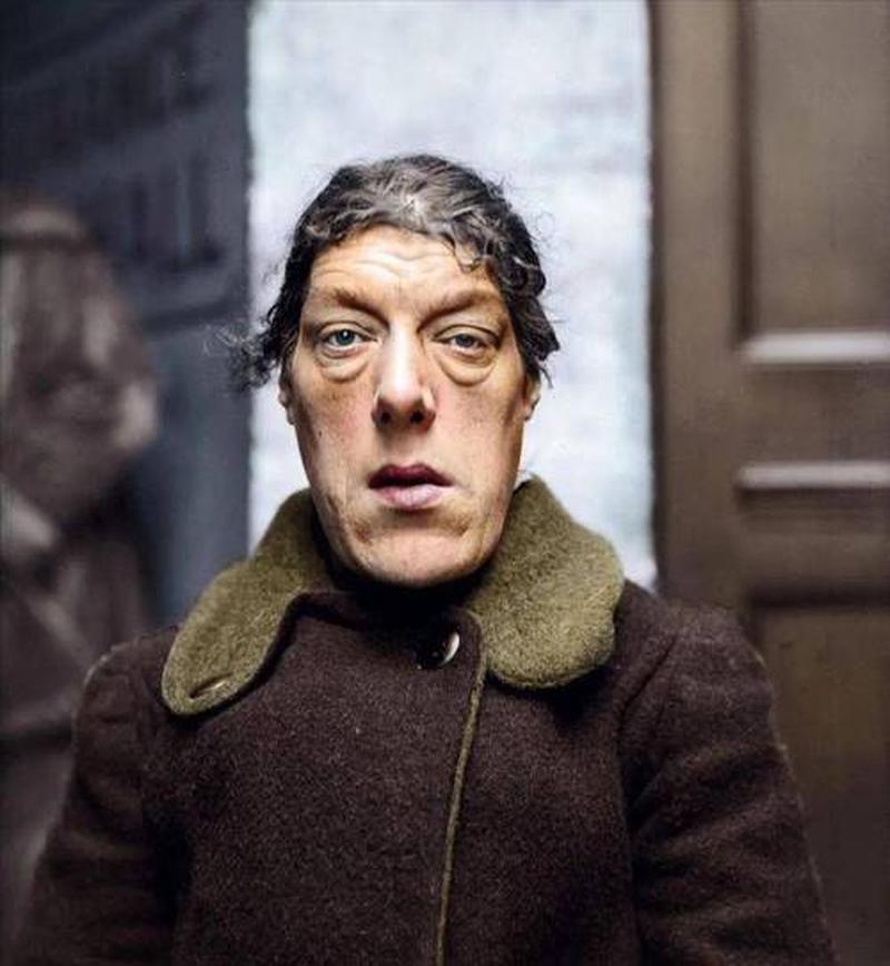 男生总爱轻抚我的秀发,背后的原因令人惊讶-第1张图片-情感驿站 男生总爱轻抚我的秀发,背后的原因令人惊讶-第1张图片-情感驿站