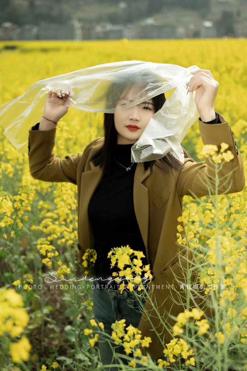 戴自动蝴蝶去上班感受—自动蝴蝶相伴上班 新奇体验愉悦身心-第1张图片-情感驿站 戴自动蝴蝶去上班感受—自动蝴蝶相伴上班 新奇体验愉悦身心-第1张图片-情感驿站