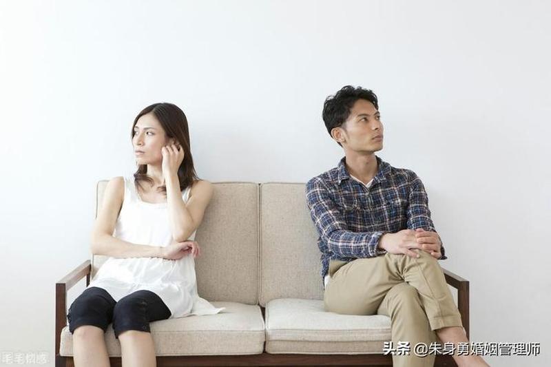 丈夫有外遇该不该离婚—丈夫婚外情，妻子该如何抉择-第1张图片-情感驿站