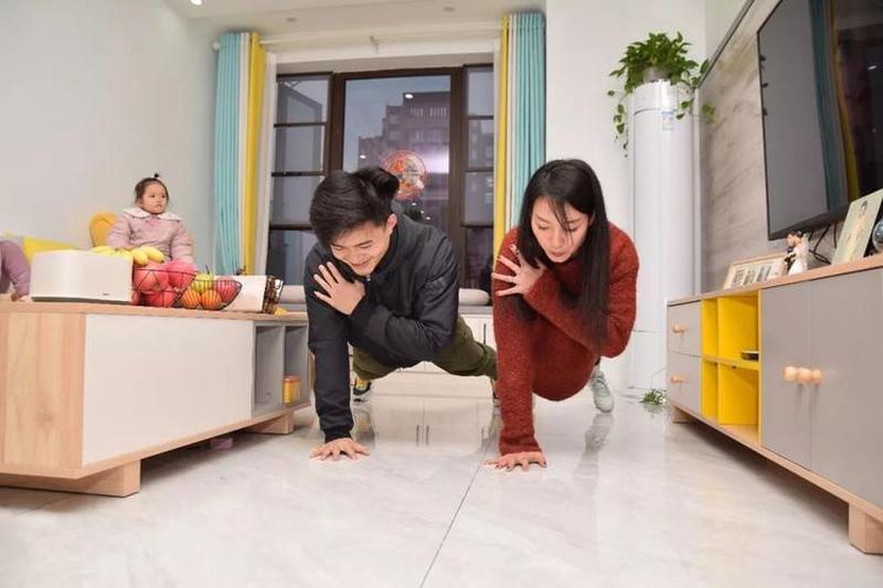 在家无聊怎么玩自己身体部位_宅家消磨时光 乐玩身体百变花样-第1张图片-情感驿站