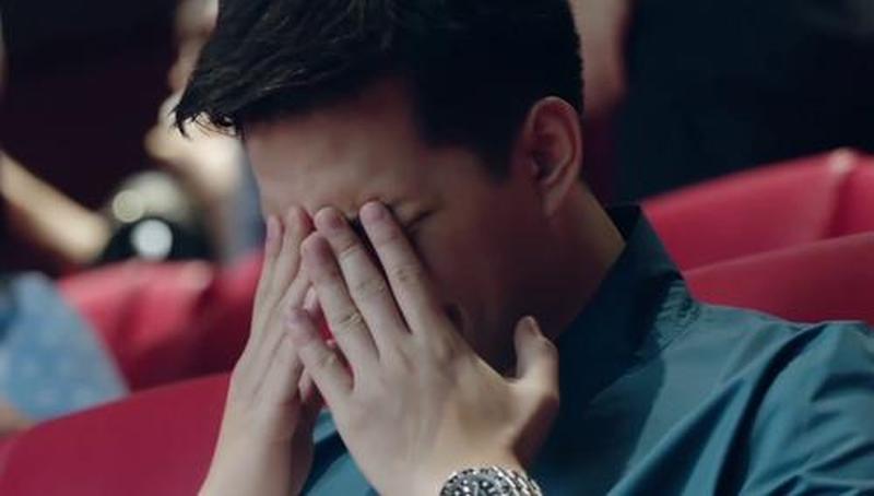 爱哭的男人更好命_眼泪横流的丈夫：当男人失去尊严-第1张图片-情感驿站