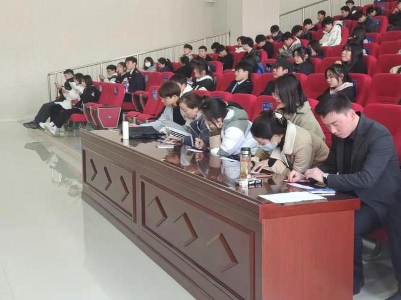 升学难?技校梦,初二也能飞-第1张图片-情感驿站 升学难?技校梦,初二也能飞-第1张图片-情感驿站
