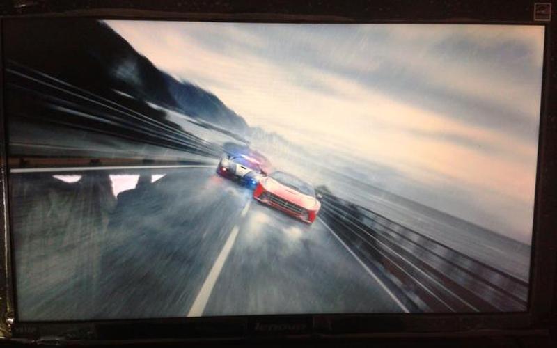  极品飞车18 黑屏(极品飞车18打开就黑屏)