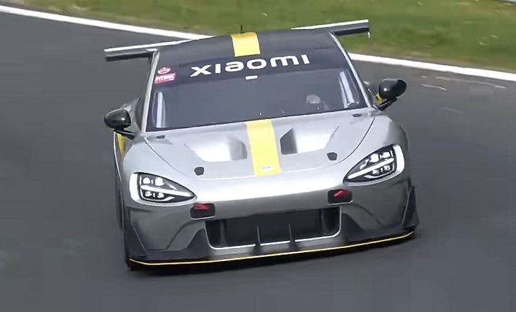 小米SU7原型车亮相纽北，零百加速2秒，性能力压911 GT3 RS？-第1张图片-科技快讯