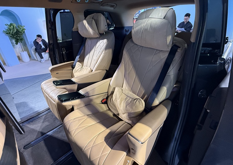 新增激光雷达！2025款腾势D9上新，33.98万起-第4张图片-科技快讯