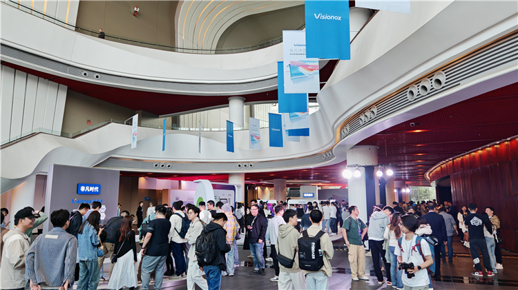 维信诺发布全新发光材料体系F1，米耀OV四大手机厂商现场助阵-第9张图片-科技快讯