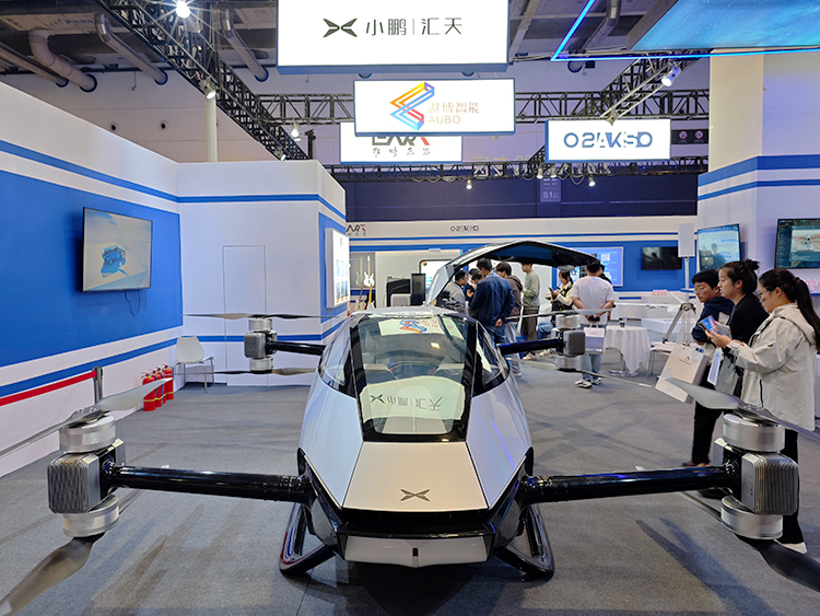 再次点燃人类的飞天梦！2024电博会见证低空经济崛起-第7张图片-科技快讯