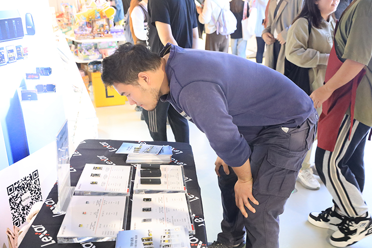 好马配好鞍 雷克沙存储卡助力“佳次元”路展-第2张图片-科技快讯