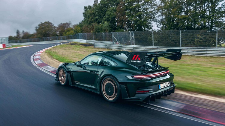 提供1000kg下压力！“蛙王”保时捷911 GT3 RS Manthey官图发布-第4张图片-科技快讯