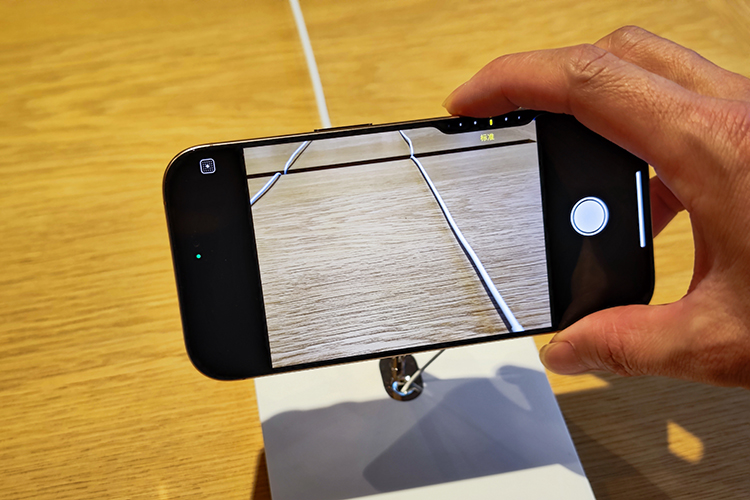 台风雨浇不灭果粉们的热情 iPhone 16系列上海首销盛况依旧-第5张图片-科技快讯