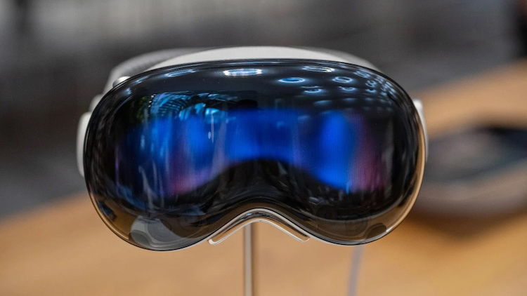 苹果Vision Pro遭挫，后续产品最快2025年发布-第1张图片-科技快讯