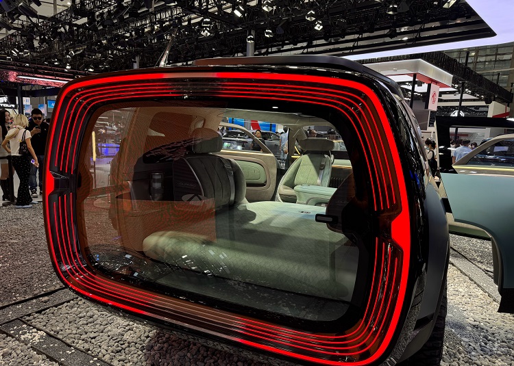 休旅MPV，续航2500km！奇瑞推出概念新车型-第3张图片-科技快讯