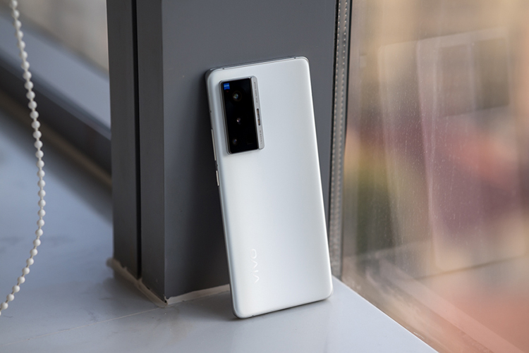 疑似vivo X80系列新机完成入网审批 确认支持80W有线充电-第2张图片-科技快讯