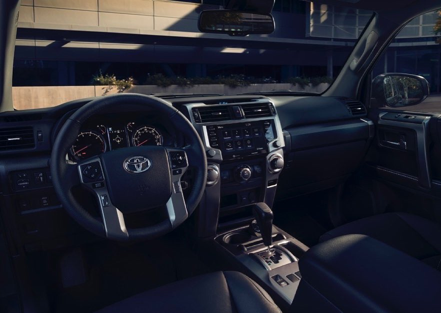 丰田新款4Runner TRD Sport官图发布 换装运动套件-第2张图片-科技快讯