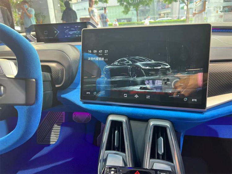 广汽埃安Hyper SSR纯电超跑内饰曝光 零百加速仅1.9s-第2张图片-科技快讯